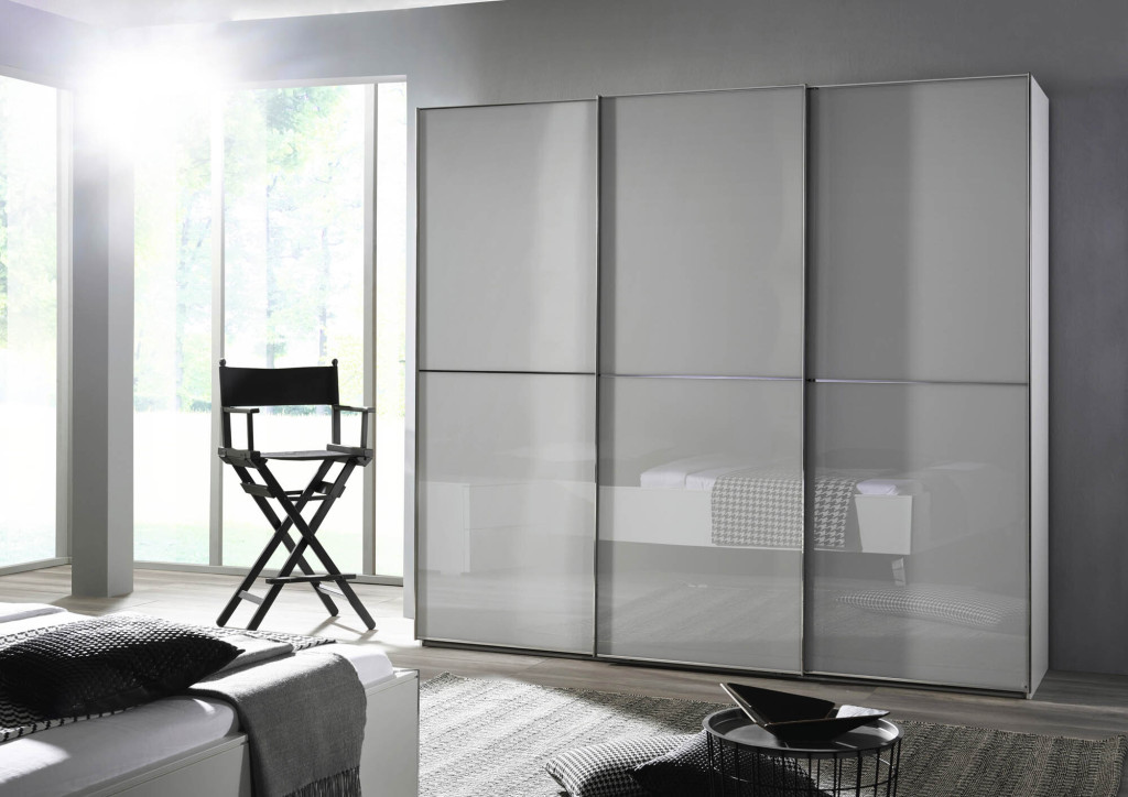 Schwebetürenschrank